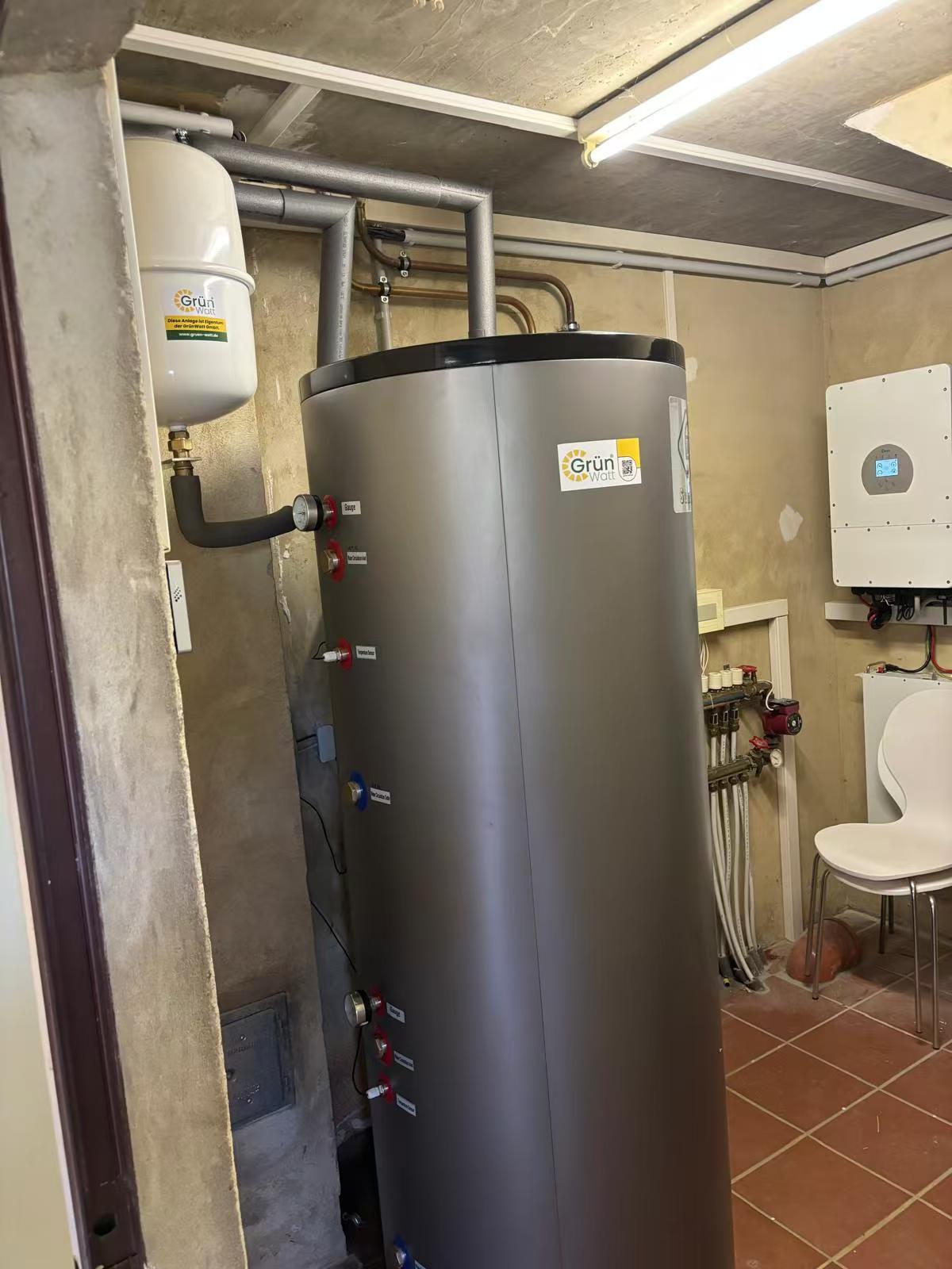 Heat pump water heater with 500l 2 In 1 Combined SUS304 316L Duplex Stainless Steel Sanitary Hot Water Storage Boiler Buffer Cylinder Tank Monoblock Heating Thermal Pump System in Germany project site