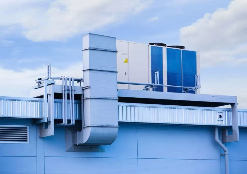 R454B Gas Commercial Air Conditioning DC Inverter Roof Chiller Heater at Project Site