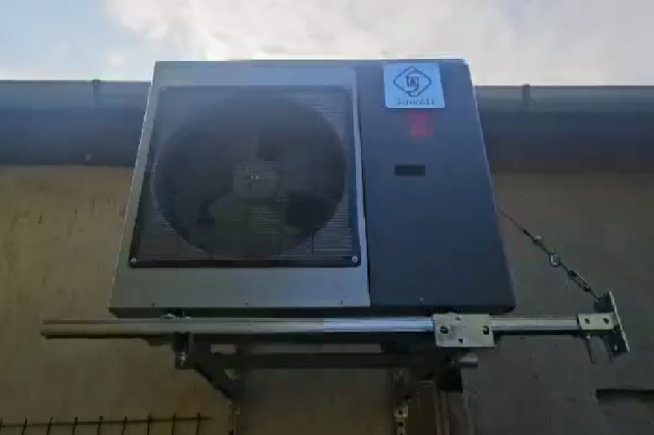 DC Inverter Heat Pump in Hungary Project